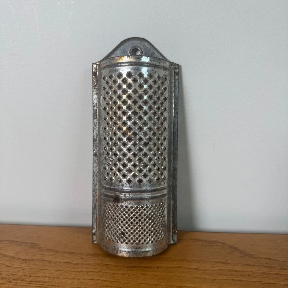 Vintage Metal Handheld Grater‎ Wall Hanging Primitive Kitchen Tool